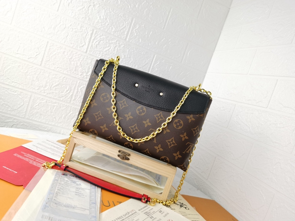 ルイヴィトンバッグ内部構造